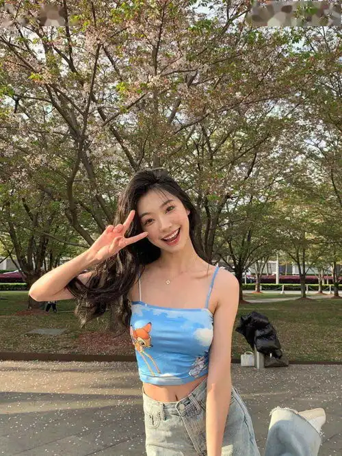 老君山红帽女情侣头像易