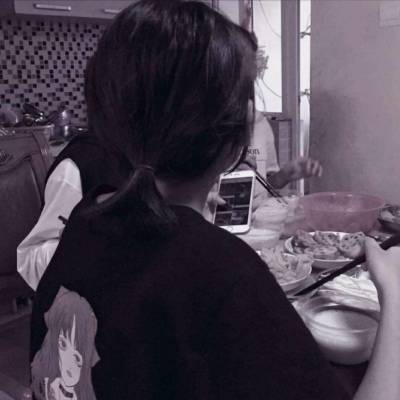  微信女头像漂亮背影有气质独立女人背影唯美图片