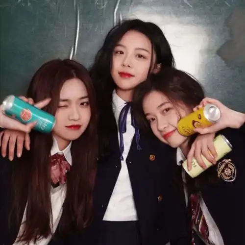  头像三个人的友谊