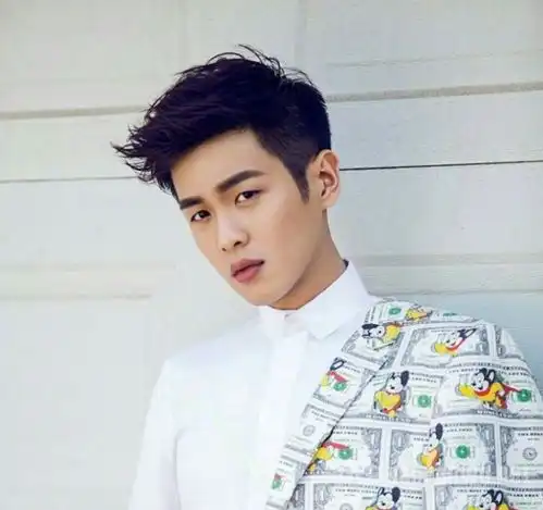 张若昀头像图片