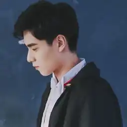  高清甜蜜情侣头像一左一右幸福甜蜜的情侣