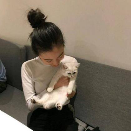  2019新版微信头像情侣一男一女,回眸相视心中只有你