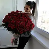 男的手捧鲜花头像微信头像图片大全 男的手捧鲜花头像微信头像图片大全