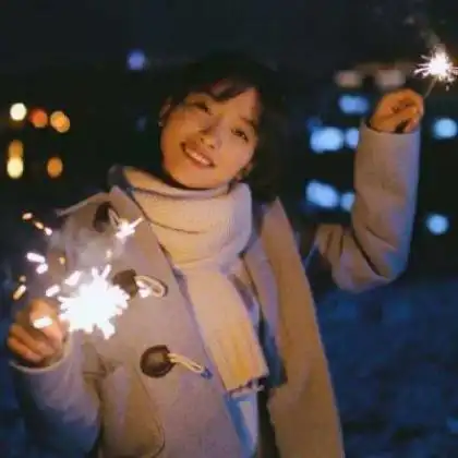 2020扣扣个性情侣头像两张一组,甘愿给你我所有有的温暖  2020扣扣个性情侣头像两张一组,甘愿给你我所有有的温暖