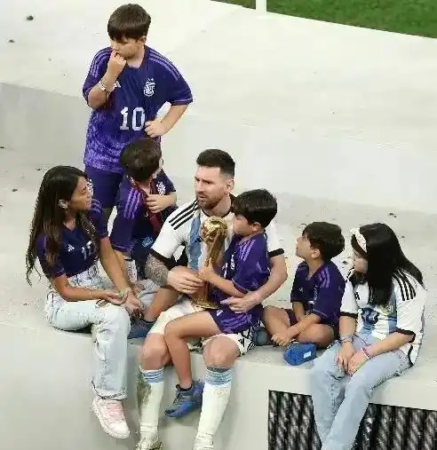  通过这次转会,我们再次看清了梅西的人性
