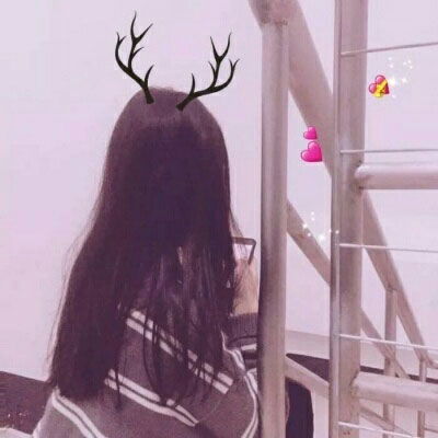 不明显情侣头像一男一女还没长大就老了