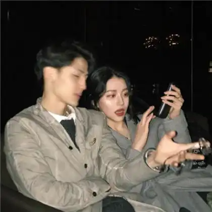  拽情侣霸气头像,未知中的等待就否能在一起