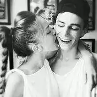  有木有不带字的情侣头像