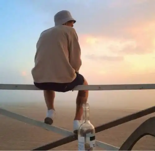  心理学第一眼哪个背影最让你安心秒测最近有没有向你表白