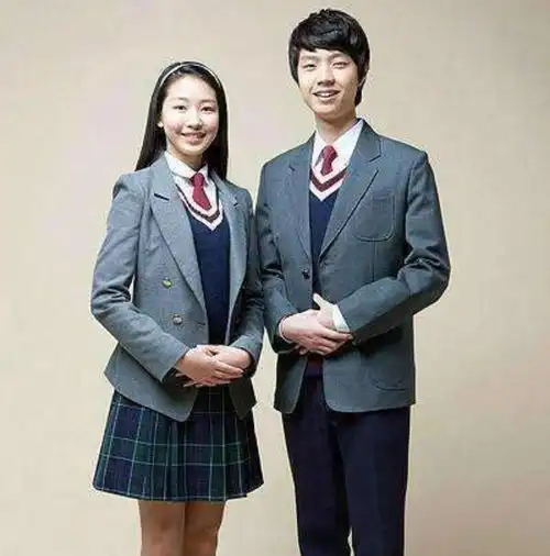  只知道jk少女的你,听说过jk少男吗网友表示太辣眼睛了
