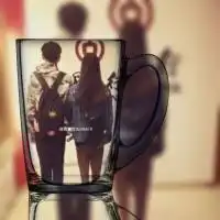  个性画中画情侣头像带范儿的个性小情侣