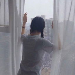  好看不明显的情侣头像一男一女完全看不出是情侣头像