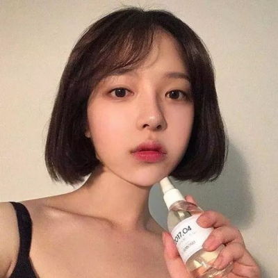 短发超拽霸气女生头像