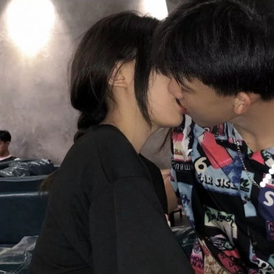 不易发现的情侣头像双人