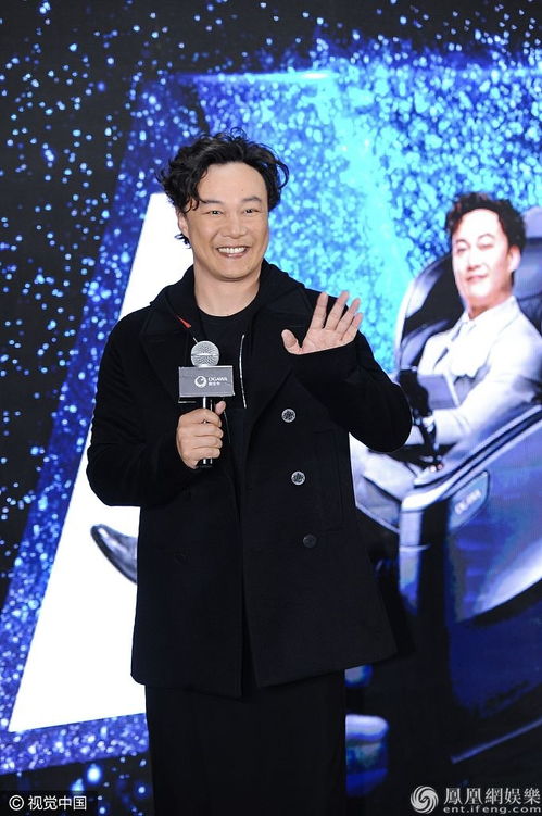  陈奕迅宣传按摩椅妙语连珠搞怪上演真人表情包宠粉大合唱