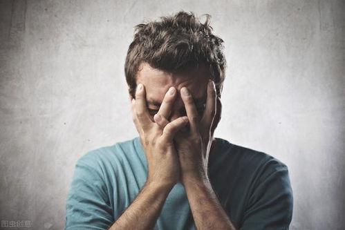  男人忧伤的模样