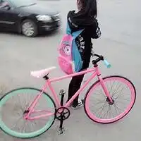  自行车女生头像五彩炫酷自行车