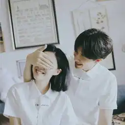 情侣的头像图片人到中年