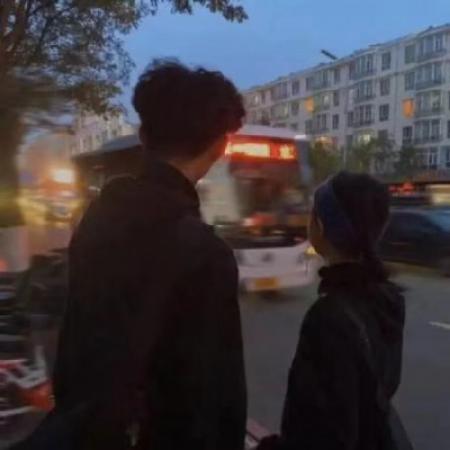 黑暗版情侣头像真人张真