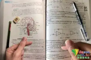  高校异地恋情侣520晒拼贴照秀恩爱网友看第一张就想哭