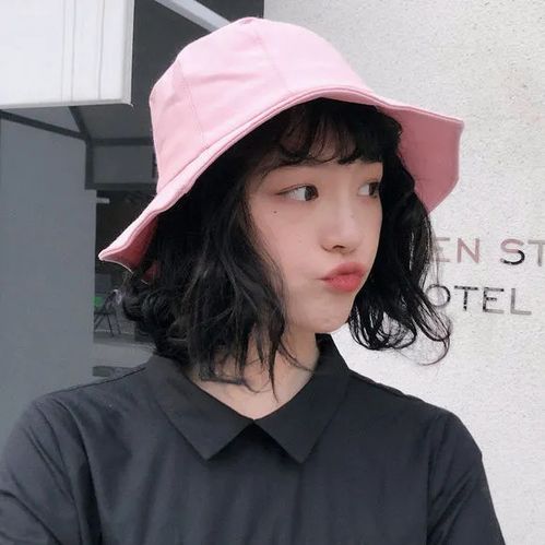  短发头像短发迷人又可爱
