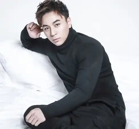  娱乐圈一情侣结婚排面足王源吴磊准时送祝福