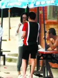  揭中戏校花女星富商情缘传章子怡曾抢闺蜜男友