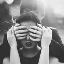  情侣霸气拽头像一对你是我生命该出现的人绝非偶然