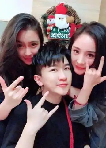  年后迪丽热巴和赵丽颖都在为新剧宣传,唯独杨幂销声匿迹真相曝光网友炸锅了