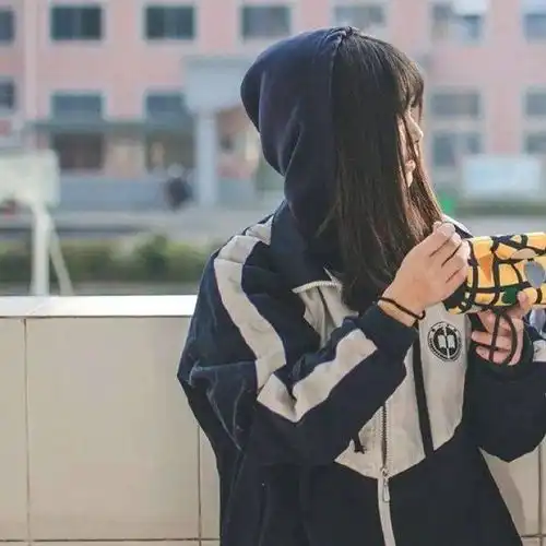  头像守一段情,思一个人