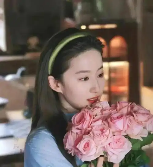 6月6日,刘亦菲被爆大瓜,成为内娱泥石流,网友自暴自弃了 6月6日,刘亦菲被爆大瓜,成为内娱泥石流,网友自暴自弃了