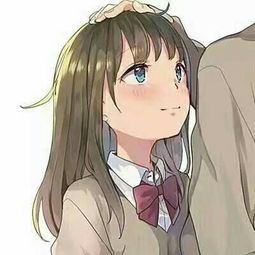  动漫情侣图片穿着睡衣女的抱着男的胳膊男的捂着自己的头女的在左边男