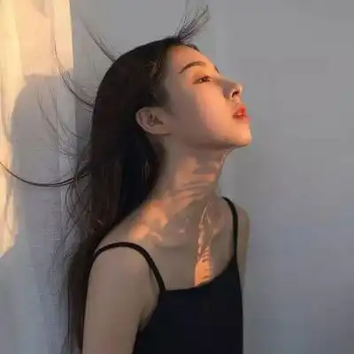  头像女伤感想哭的感觉冷淡伤感的匿名者