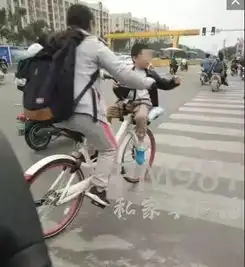  潮汕一对小情侣竟然在共享单车上这么玩不雅行为被曝光