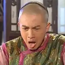  茅台帆布鞋六神鸡尾酒老干妈时装周这些跨界也太疯狂了吧