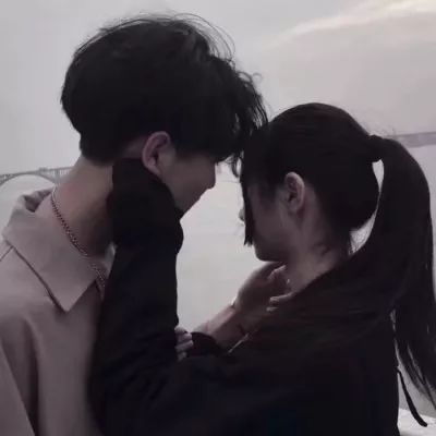  最近手头有点紧,能不能借你的手我情侣头像我要个性网