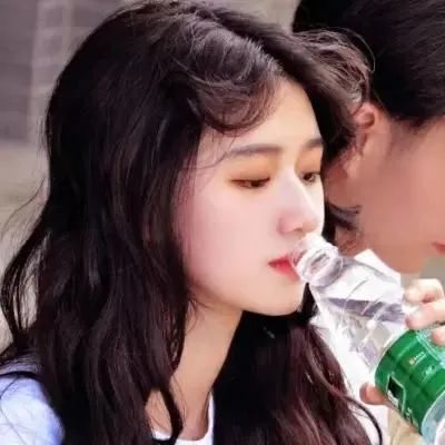  头像换上情侣头像就是我的人