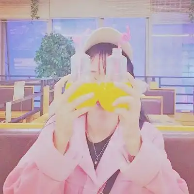  潮流戴帽子个性情侣头像一男一女帅气好看情侣头像一对