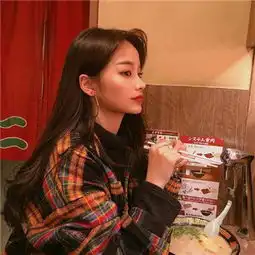 2018最火爆微信情侣头像一男一女爱钱爱生活更要爱我 2018最火爆微信情侣头像一男一女爱钱爱生活更要爱我