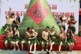  大学生情侣个性毕业照令人咋舌5