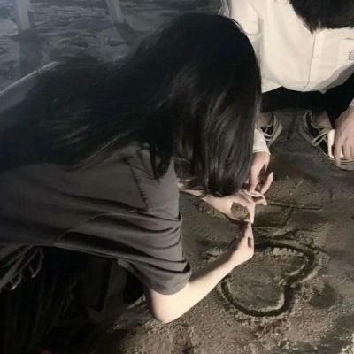 高清情侣头像一左一右配