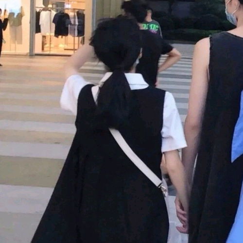  情侣头像说实话我一点也不想把你让给别人