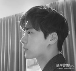  日韩混血长相酷似李易峰,这个韩国模特有点帅