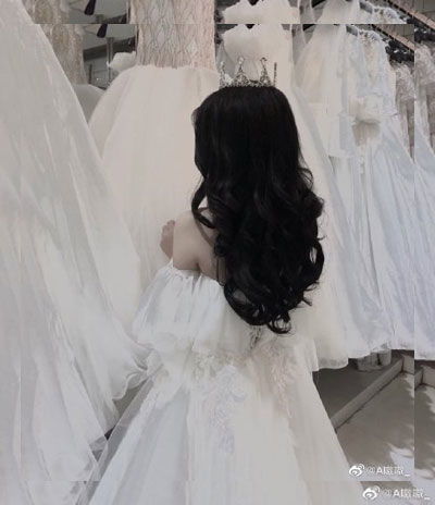  婚纱头像女生唯美穿婚纱礼服的女生头像霸气冷艳