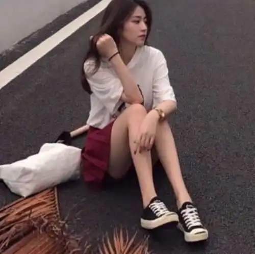 情侣头像图片真人女生忘