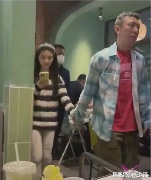 万达富二代王思聪新欢曝光20岁柳禹安艺术学院学生 万达富二代王思聪新欢曝光20岁柳禹安艺术学院学生