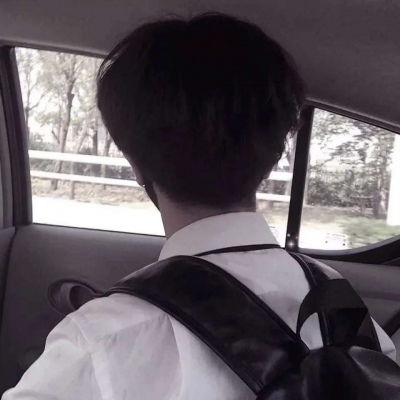  情侣头像真人一人一半高清图片