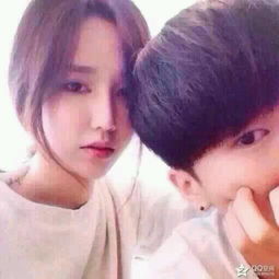  这男生的发型怎么跟理发师说