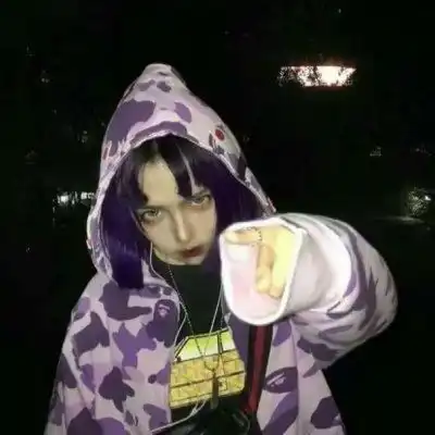  病娇头像女真人带血恐怖血腥病娇女头像