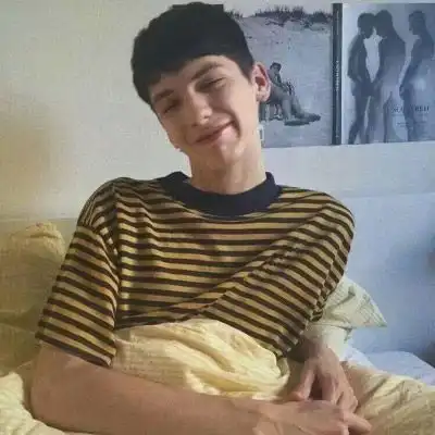 qq头像男生阳光侧脸治愈系积极向上阳光男生头像 qq头像男生阳光侧脸治愈系积极向上阳光男生头像